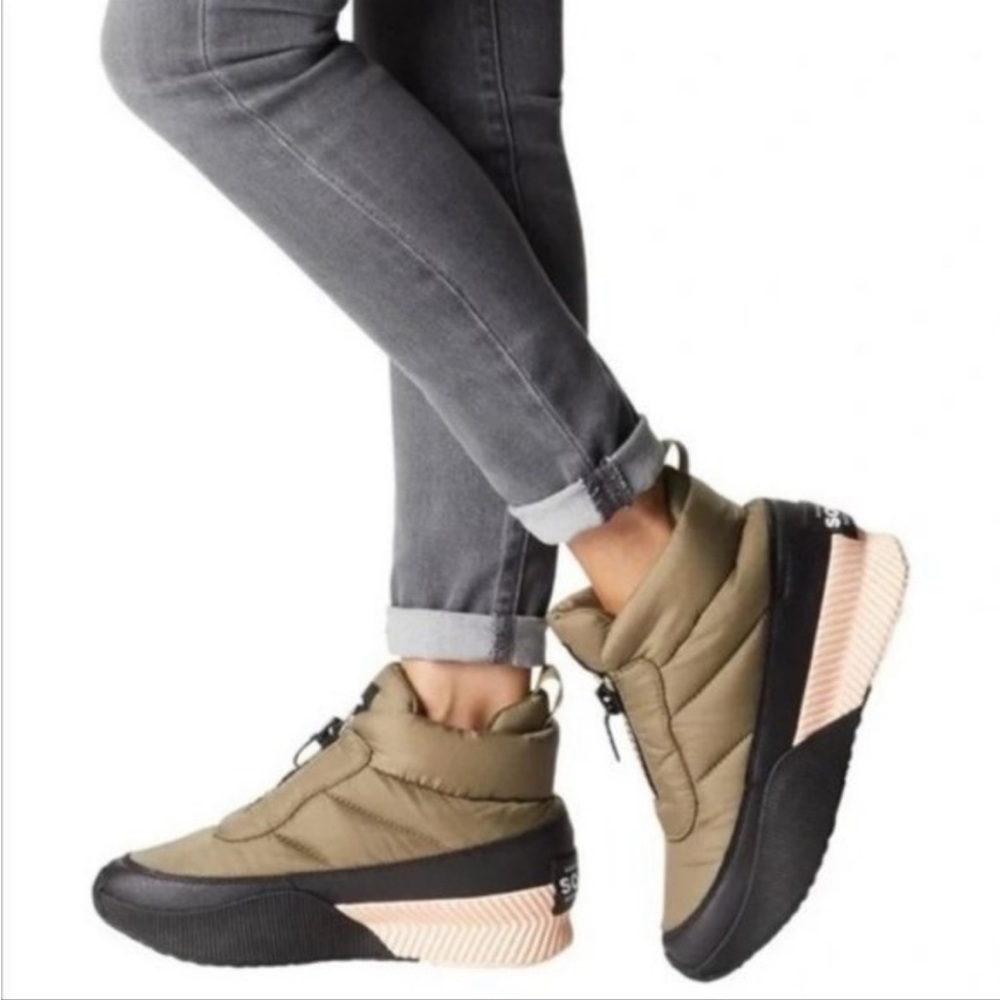 Sorel Women's Out N' About III Puffy Zip Waterproof Boots Sage Black Pink 9.5